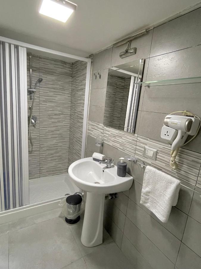O'Vascetiello Apartment Napoli Bagian luar foto