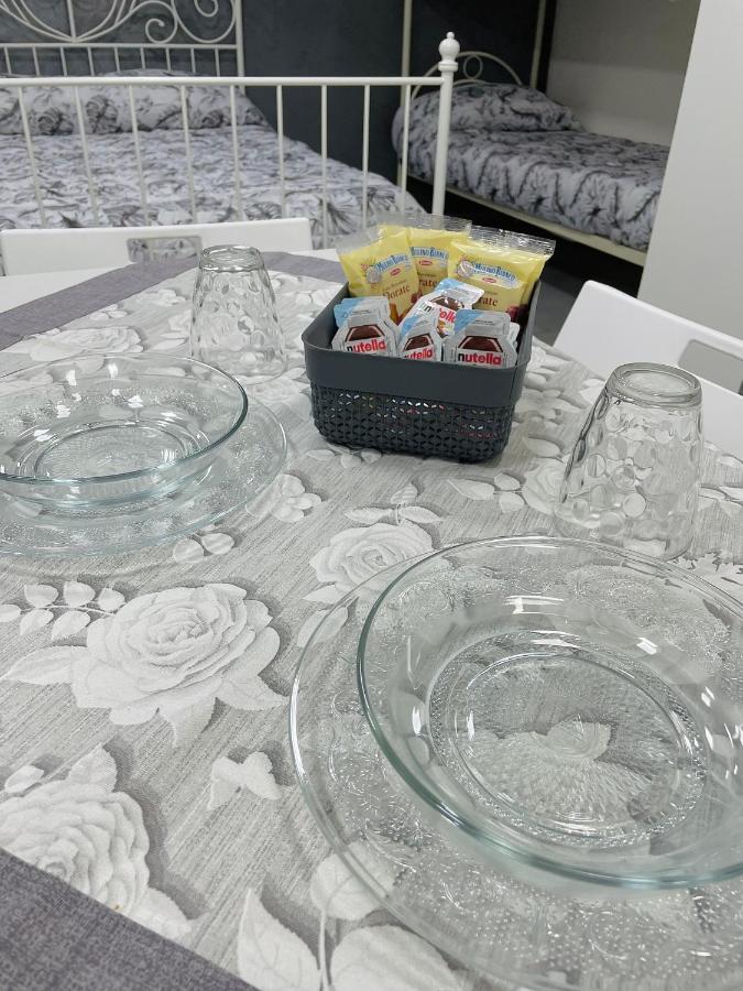 O'Vascetiello Apartment Napoli Bagian luar foto