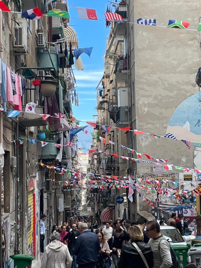 O'Vascetiello Apartment Napoli Bagian luar foto